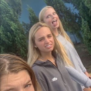 Meet your Posher, Sydney